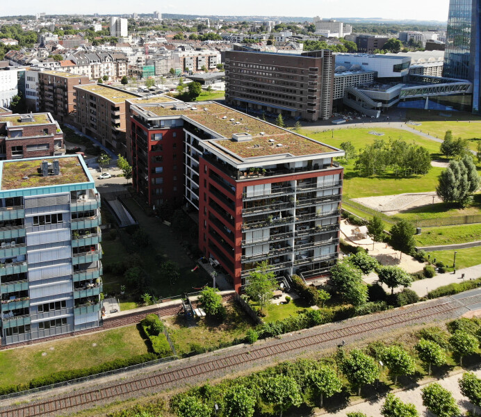 Rosa-Marx-Weg 2-4