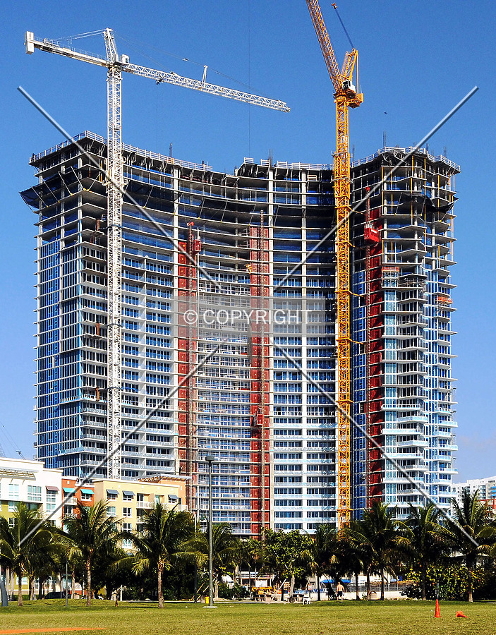 Paramount Bay at Edgewater Square by Jorge Molina