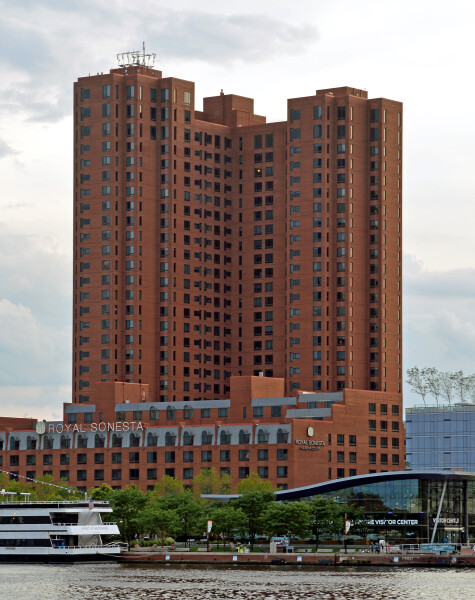 Towers at Harbor Court