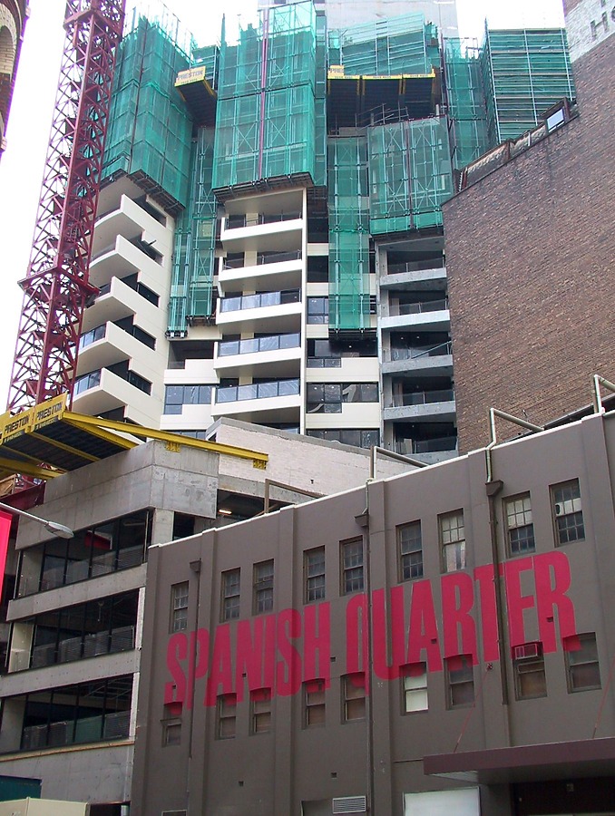 Meriton Tower by John Bek