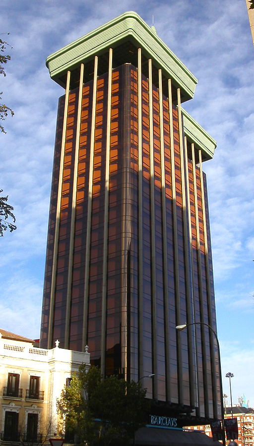 Torre Colón by Cesar Serrano