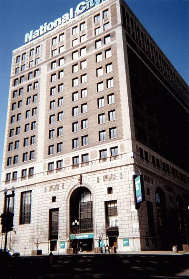 PNC Bank Building by Tom Finnegan