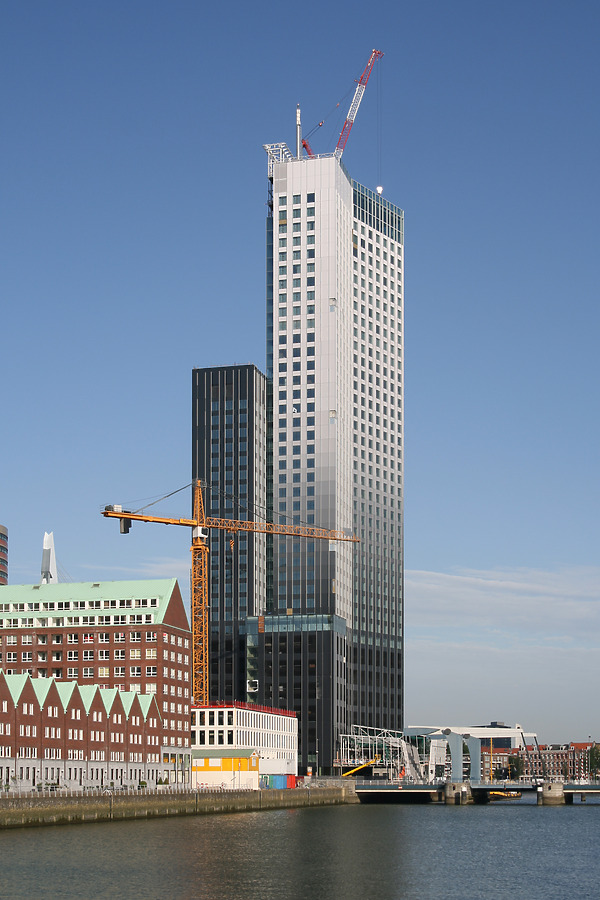 Maastoren by Michiel van Dijk