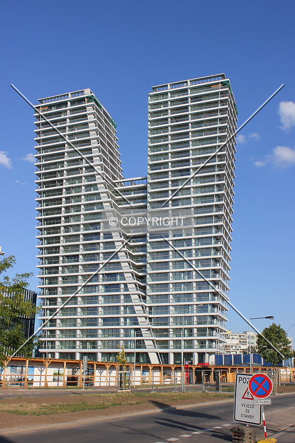 V Tower by Florian Barbier
