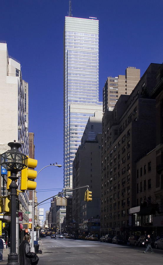 Bloomberg Tower by Pavel Toczynski