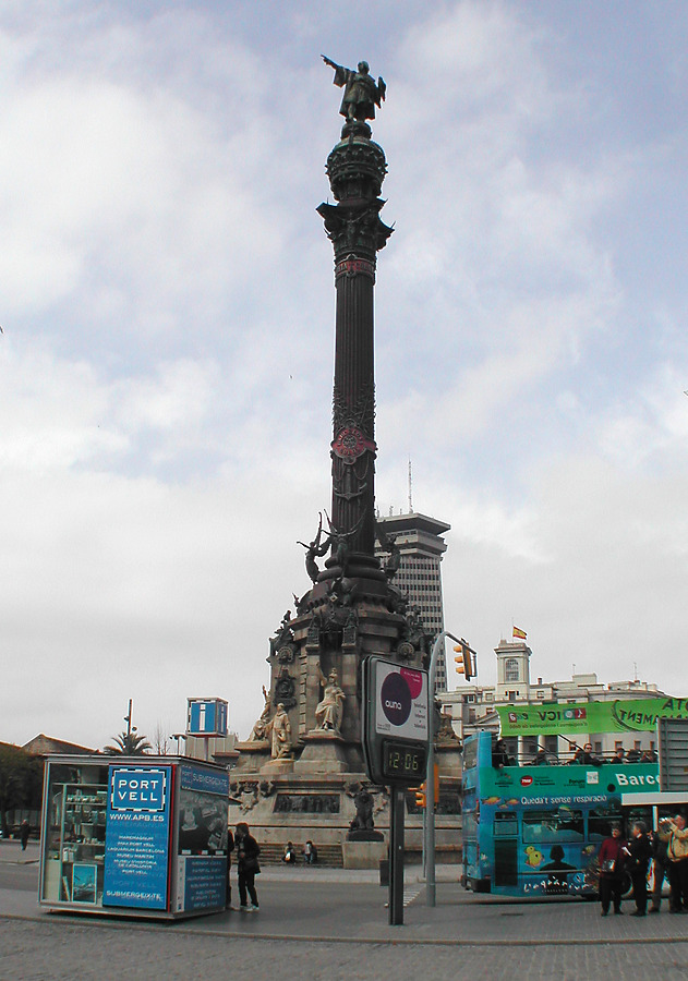 Monumento a Cristóbal Colón by David Guija