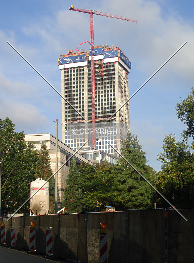 OpernTurm by Nephilim
