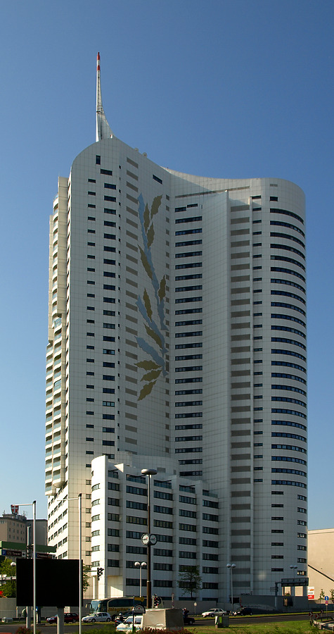 Hochhaus Neue Donau by Marshall Gerometta