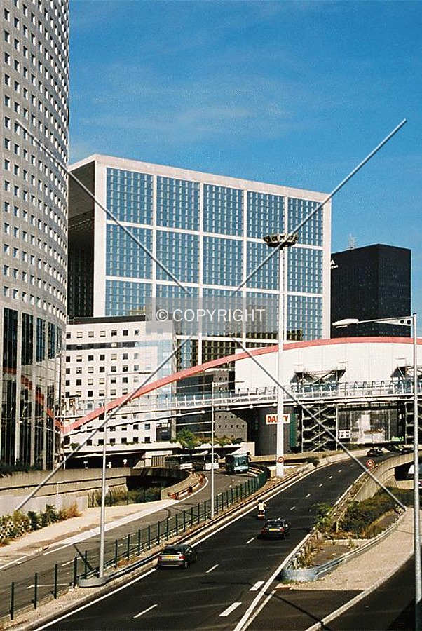 La Grande Arche by Nephilim
