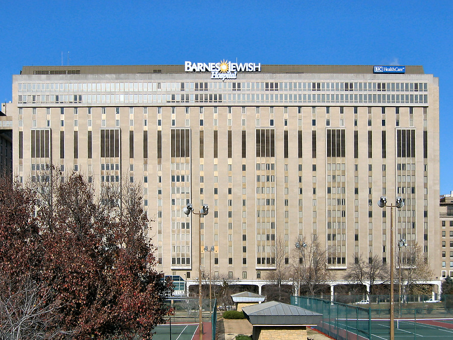 Barnes-Jewish Plaza Tower by James Peacock