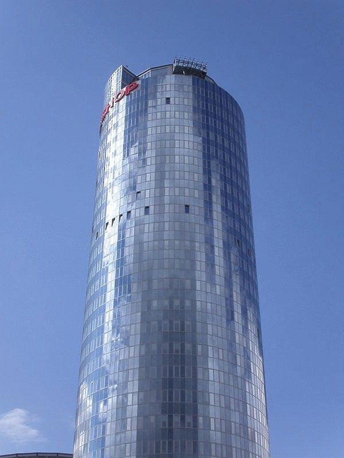 JenTower by Cesar Serrano