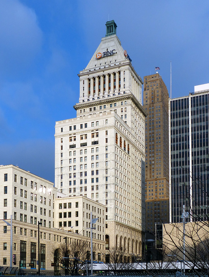 PNC Tower by Nate Lindsey