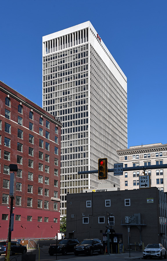 211 West Fort Street by John W. Cahill