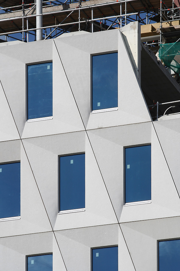 Stadskantoor Leyweg by Michiel van Dijk