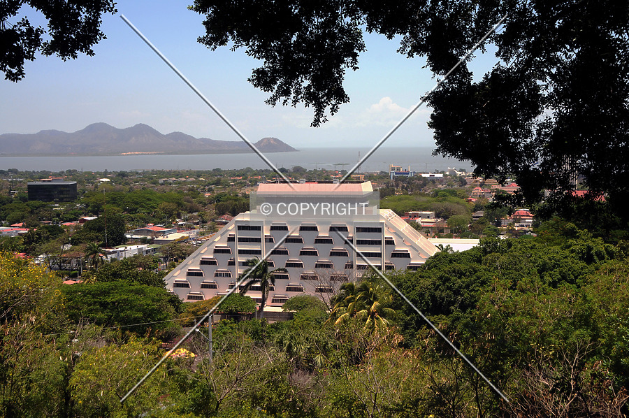 Crowne Plaza Hotel Managua by Jorge Molina