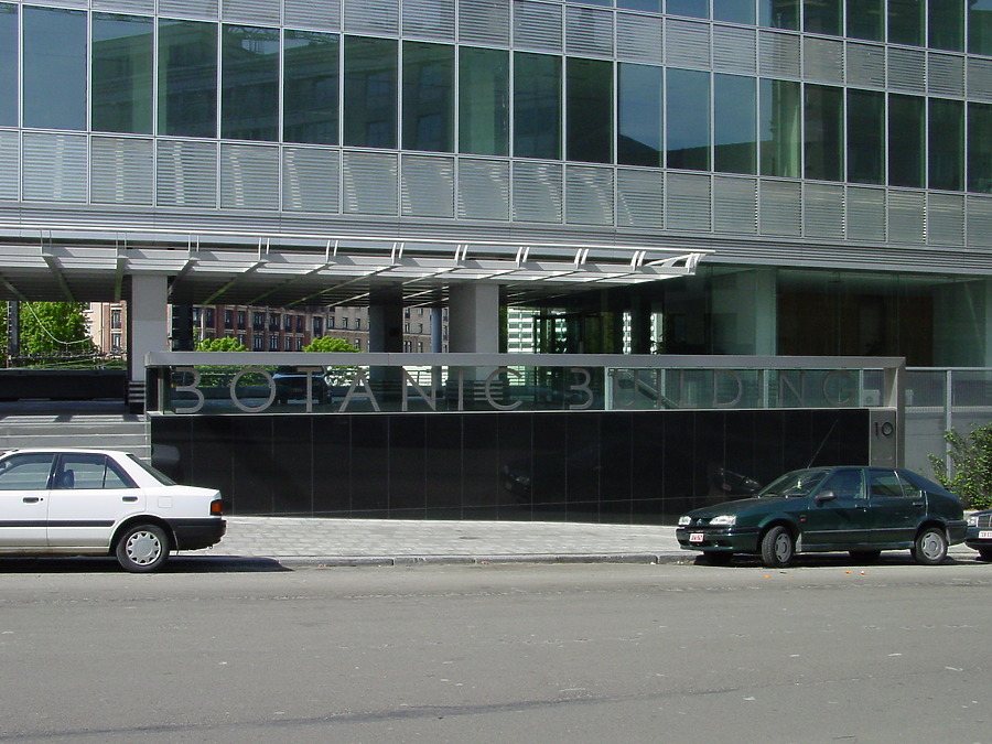 Botanic Building by Michiel van Dijk
