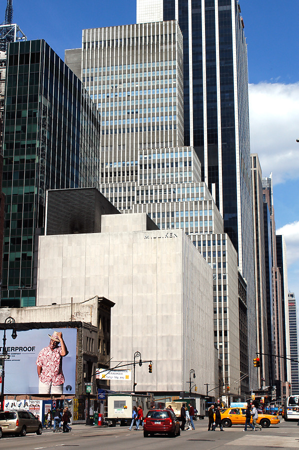 1065 Avenue of the Americas by Scott Murphy