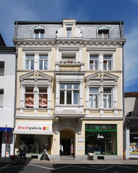 Bahnhofstraße 15