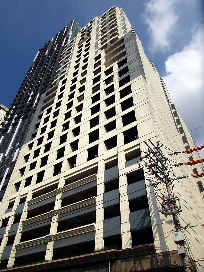 Annapolis Wilshire Plaza by Daniel Kieckhefer