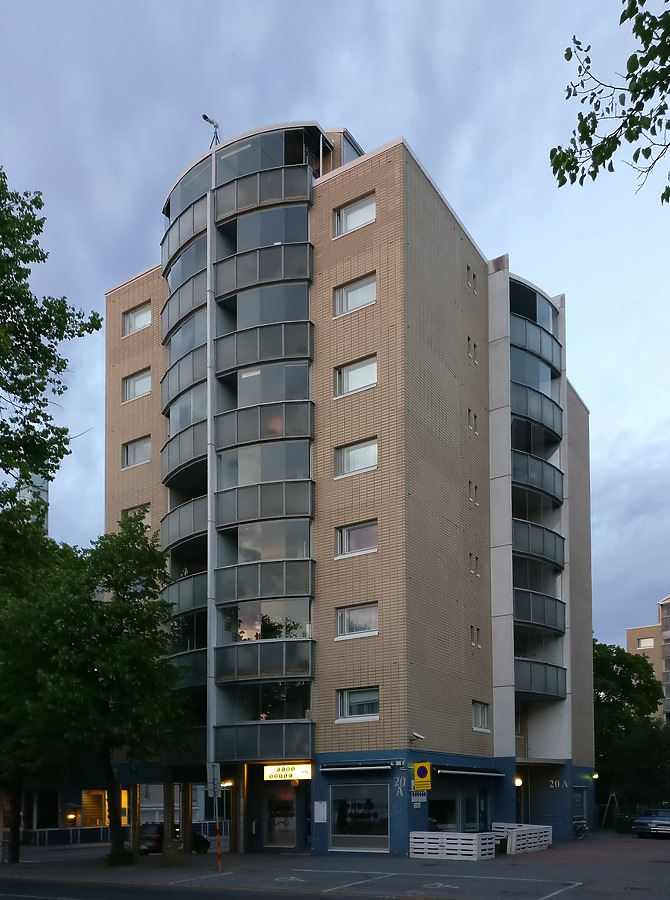 Isolinnankatu 20A by Huopa
