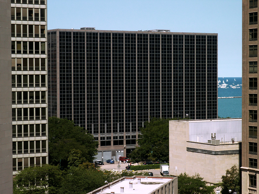 Arthur Rubloff Building by Daniel Kieckhefer
