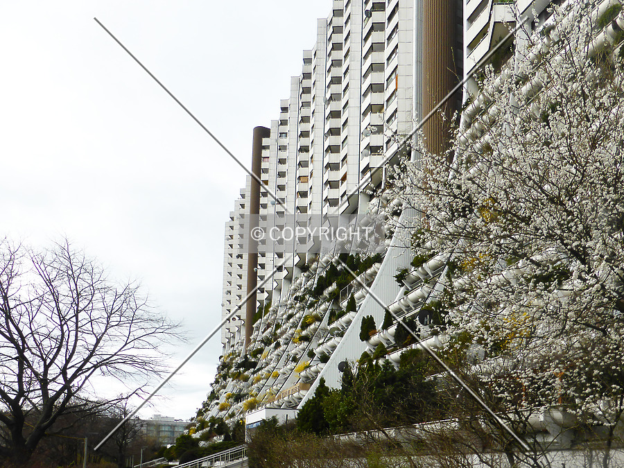 Wohnpark Alterlaa - Block C1-C4 by Nephilim