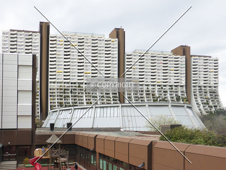 Wohnpark Alterlaa - Block B3-B8 by Nephilim
