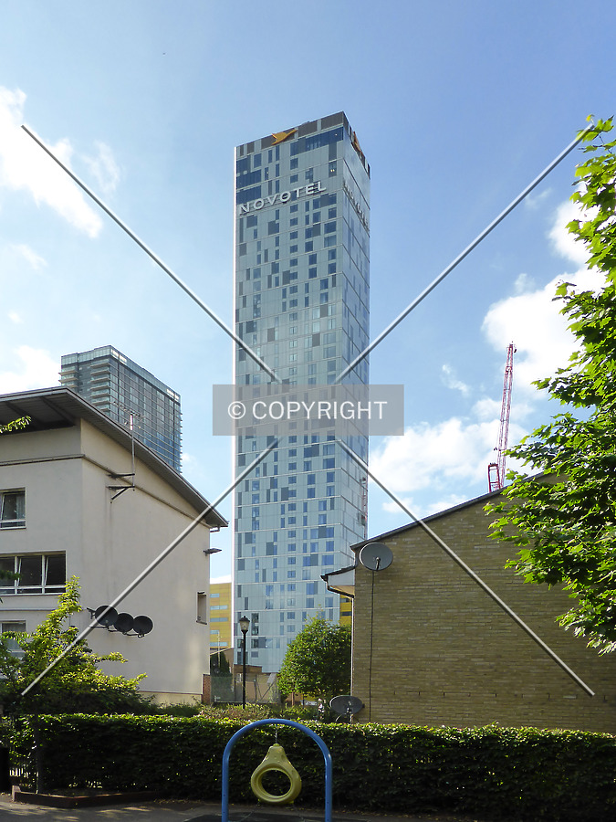 Novotel London Canary Wharf by Nephilim