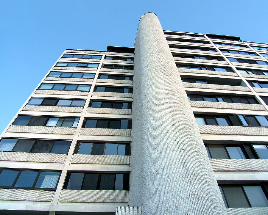 Plaza 550 Condominium by John Cahill