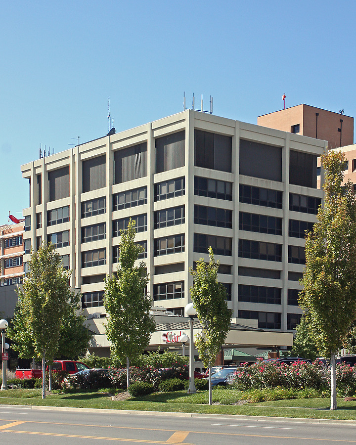 Carle Foundation Hospital - Parkview Building by Ryan Hildebrand