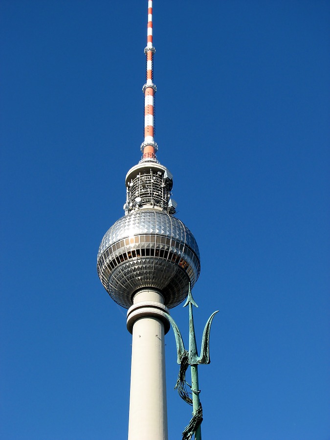 Berliner Fernsehturm by Edoardo Marchetti
