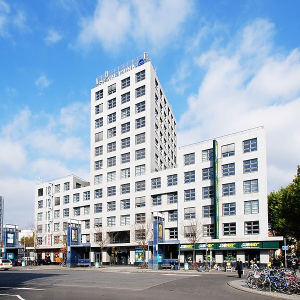 Euro City Center Nord by Huopa