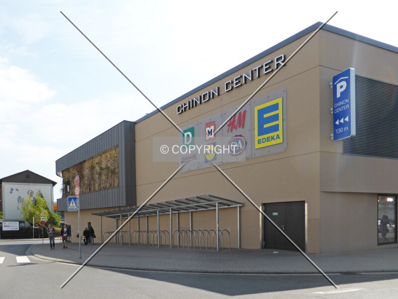 Chinon Center