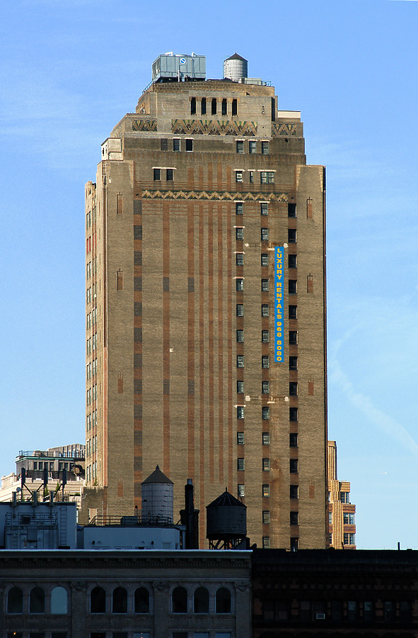 Greenwich Club Residences by Scott Murphy