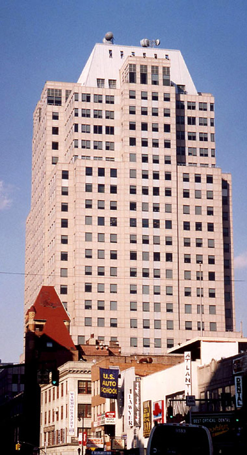 1 MetroTech Center by Nate Lindsey