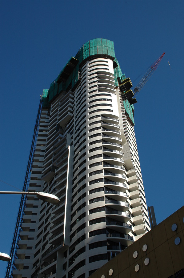 Meriton Tower by John Bek