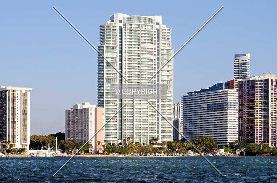 Santa Maria by Jorge Molina