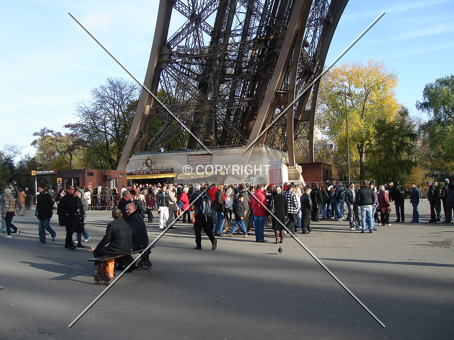 Tour Eiffel by Nephilim