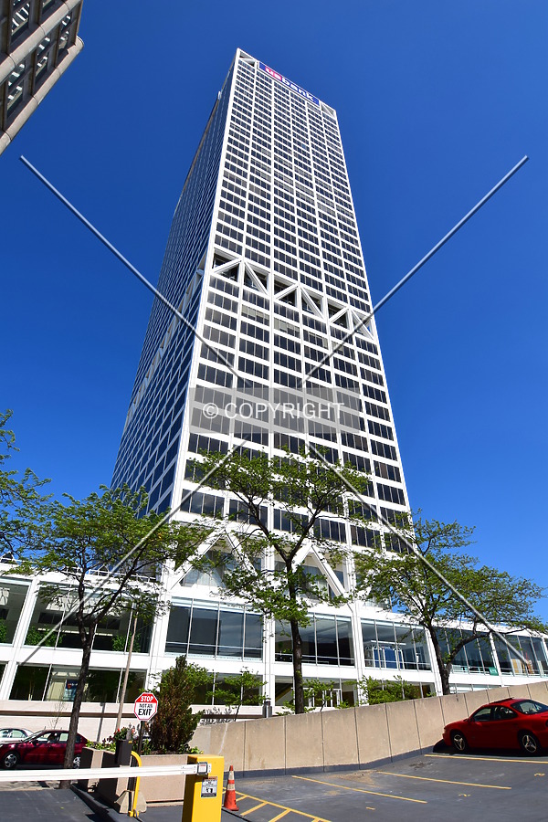 US Bank Center by Emmanuel D.