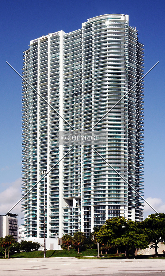 900 Biscayne Bay by Jorge Molina