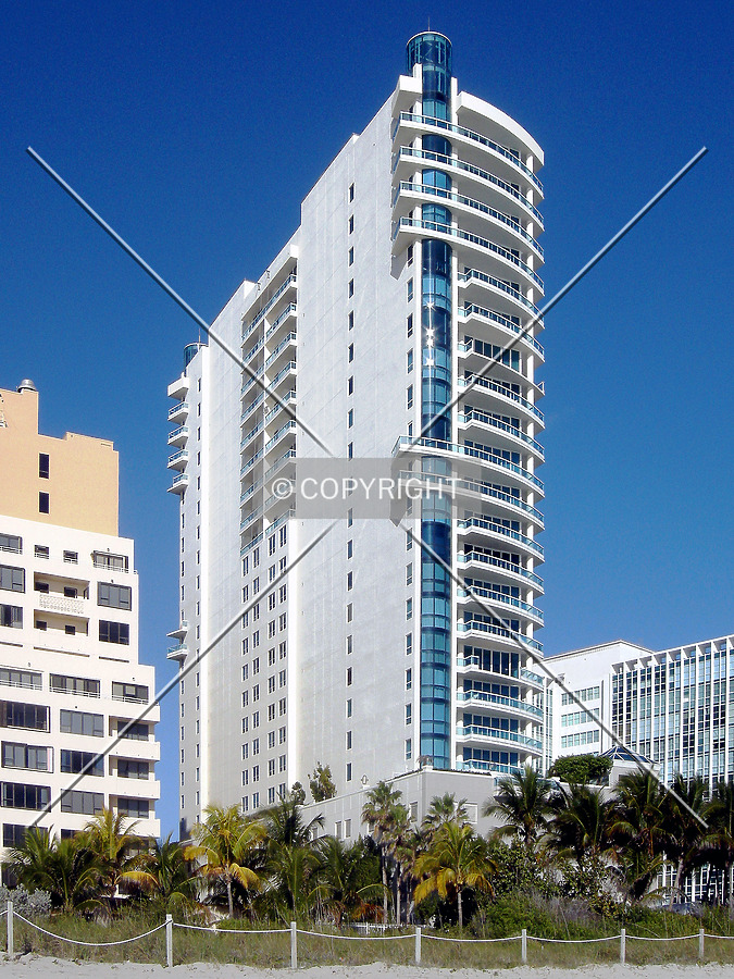 CapoBella Condominium by Jorge Molina