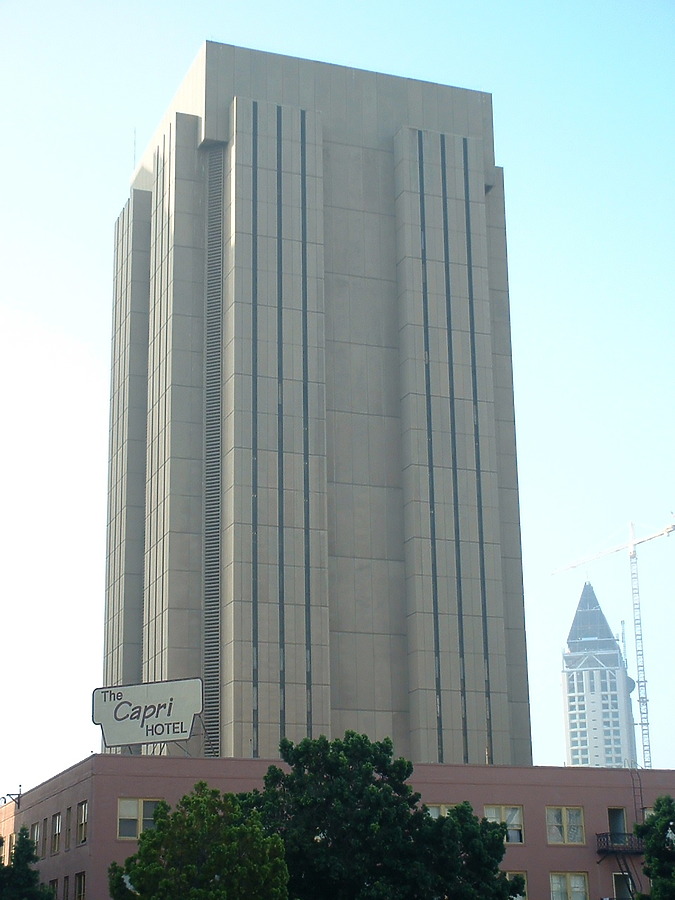 Metropolitan Correctional Center by Paul Cucuzza