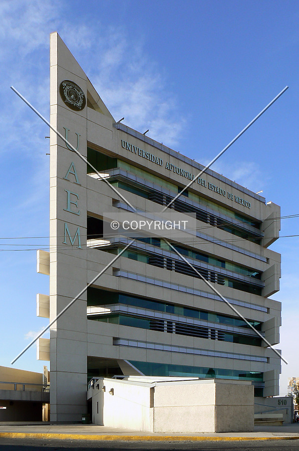 Edificio Administrativo de la UAEM by Luis Ibáñez