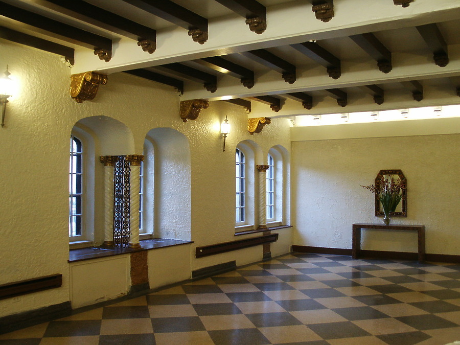 Silver Cloud Condominiums by Daniel Kieckhefer