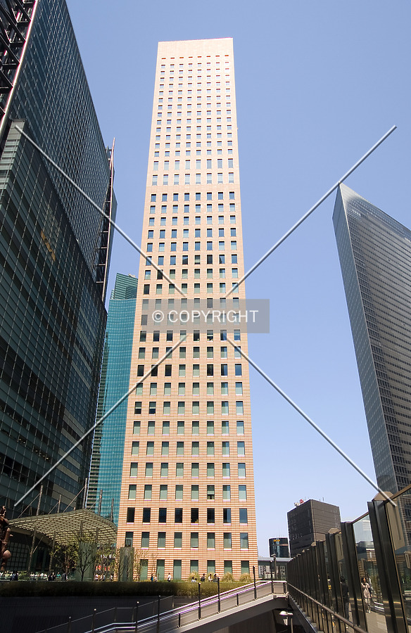 Royal Park Shiodome Tower by Serdica