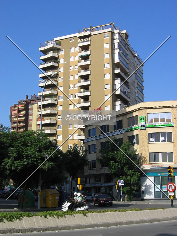 Edificio Ibiza by Victor Carcedo