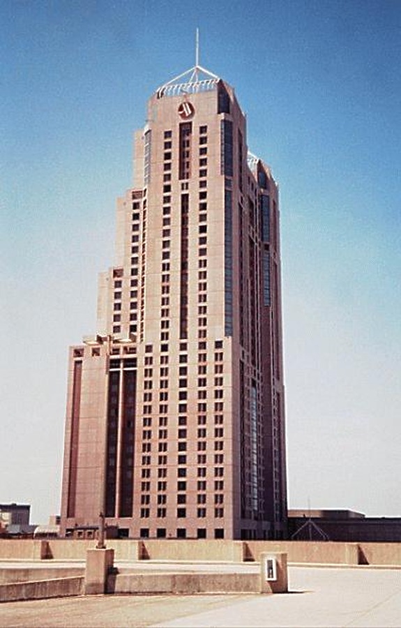 Marriott Rivercenter by Kevin Lehnhardt