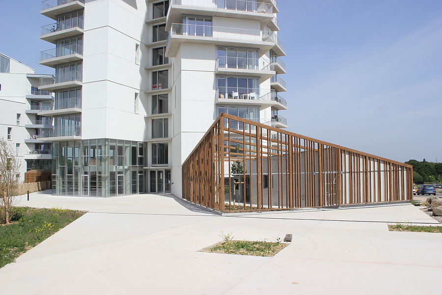 Le Chromosome by Florian Barbier
