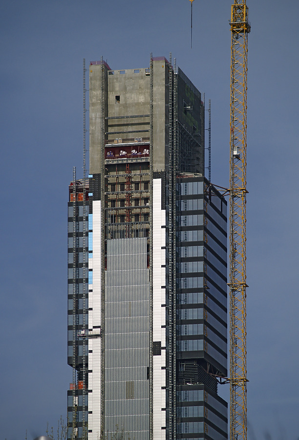 Torre Caja Madrid by Cesar Serrano