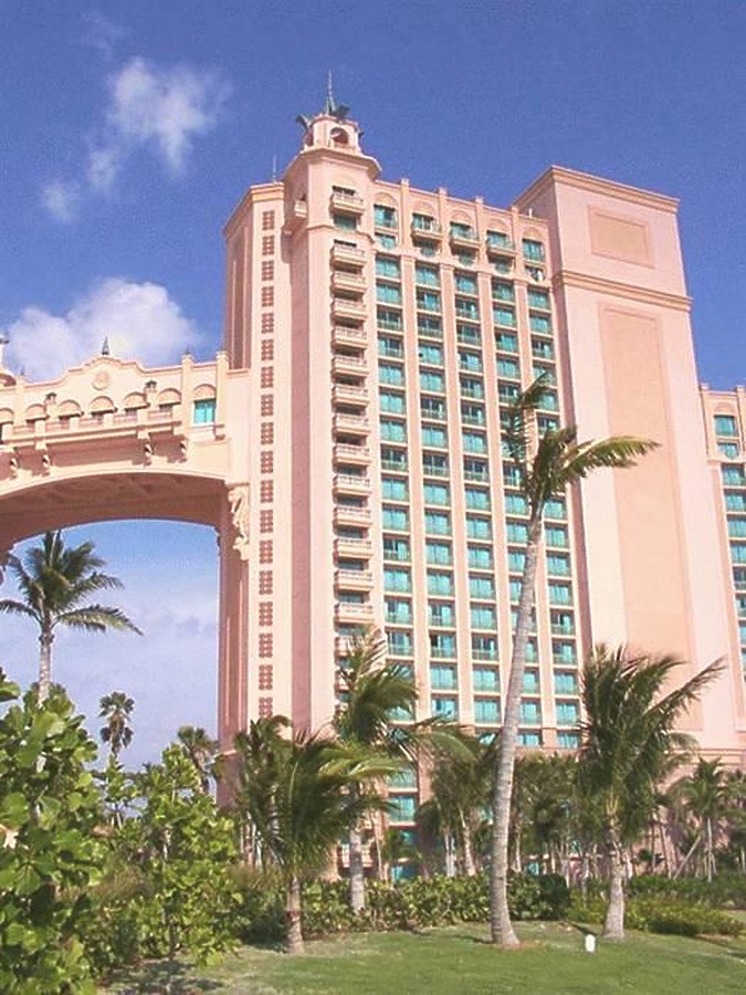 Atlantis Royal Tower East by Daniel Kieckhefer